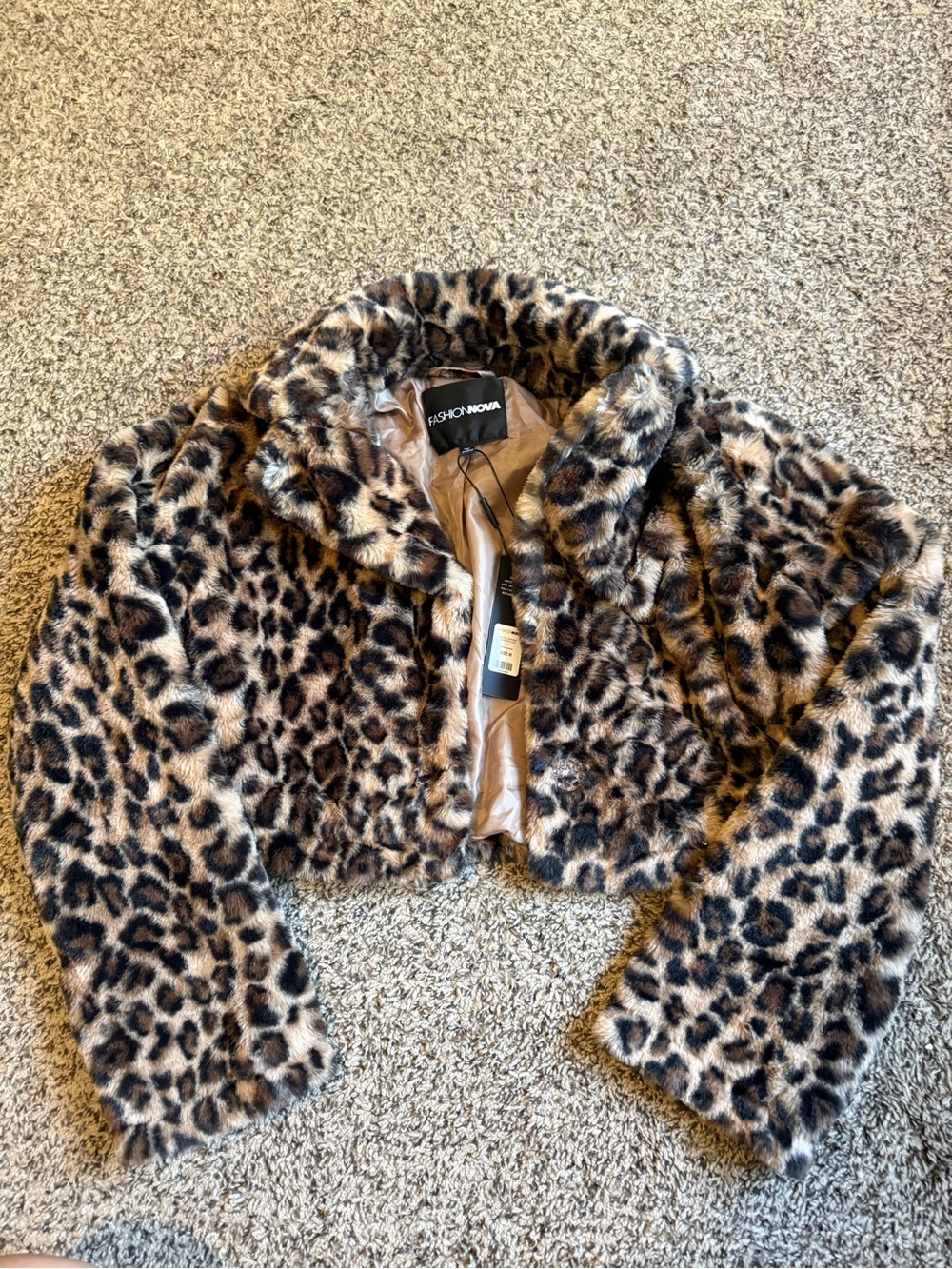 NEW WITH TAGS Fashion Nova Cheetah Print Crop Fluffy Jacket